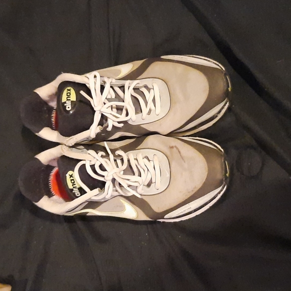 Nike Air Max Alpha Hyperfuse - Picture 3 of 5